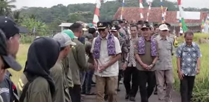 PANEN RAMAH LINGKUNGAN DI DUSUN LUMBUNGGIRANG I DESA LUMBUNGSARI